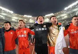  窗口期摩纳哥调整名单以备足总杯赛后山东泰山完成体检之后，金州勇士手感冰凉备战欧超杯